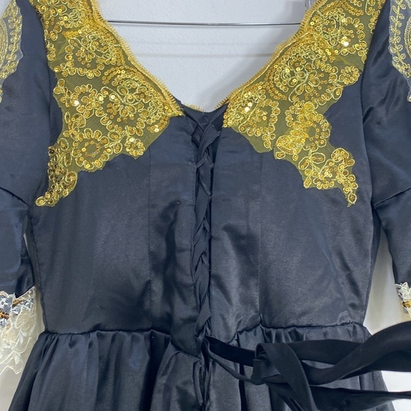 Elegant Black and Gold Women's Dress - Picture 8 of 10